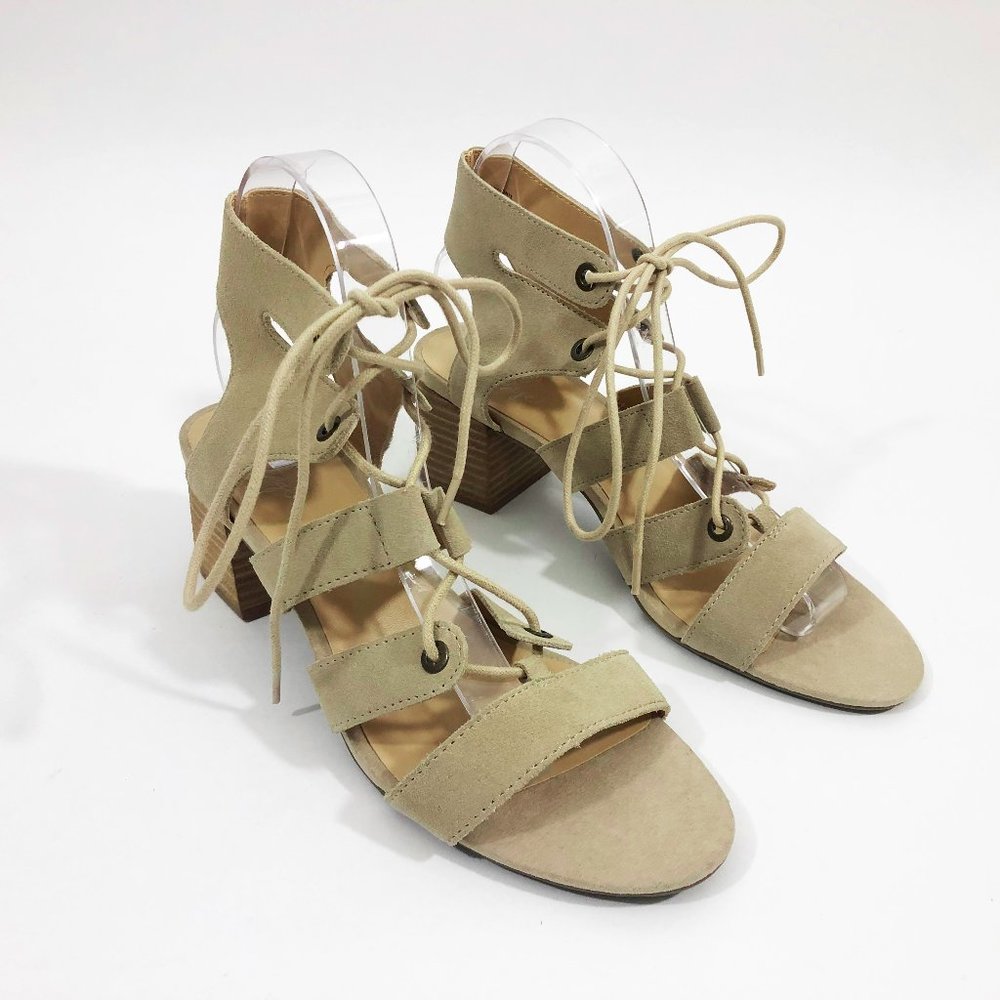EUC Suede Leather Ghille Lace Up Bone Sandals